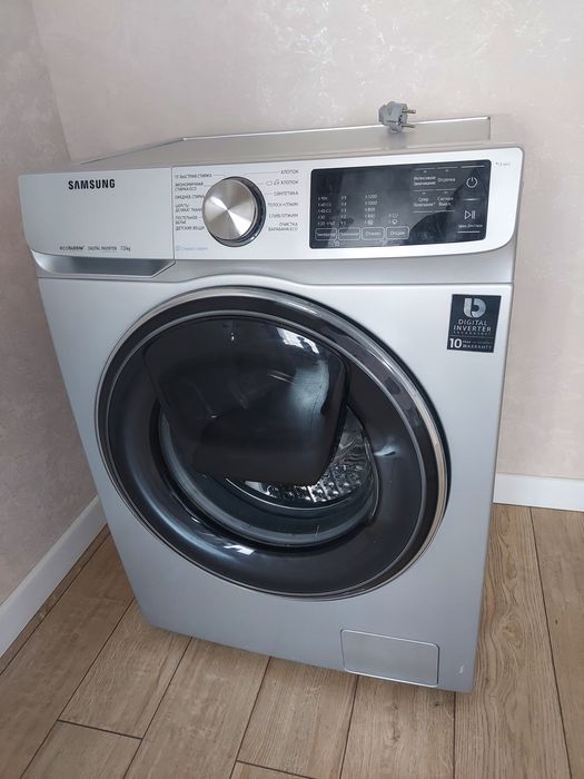 Продам стиральную машину