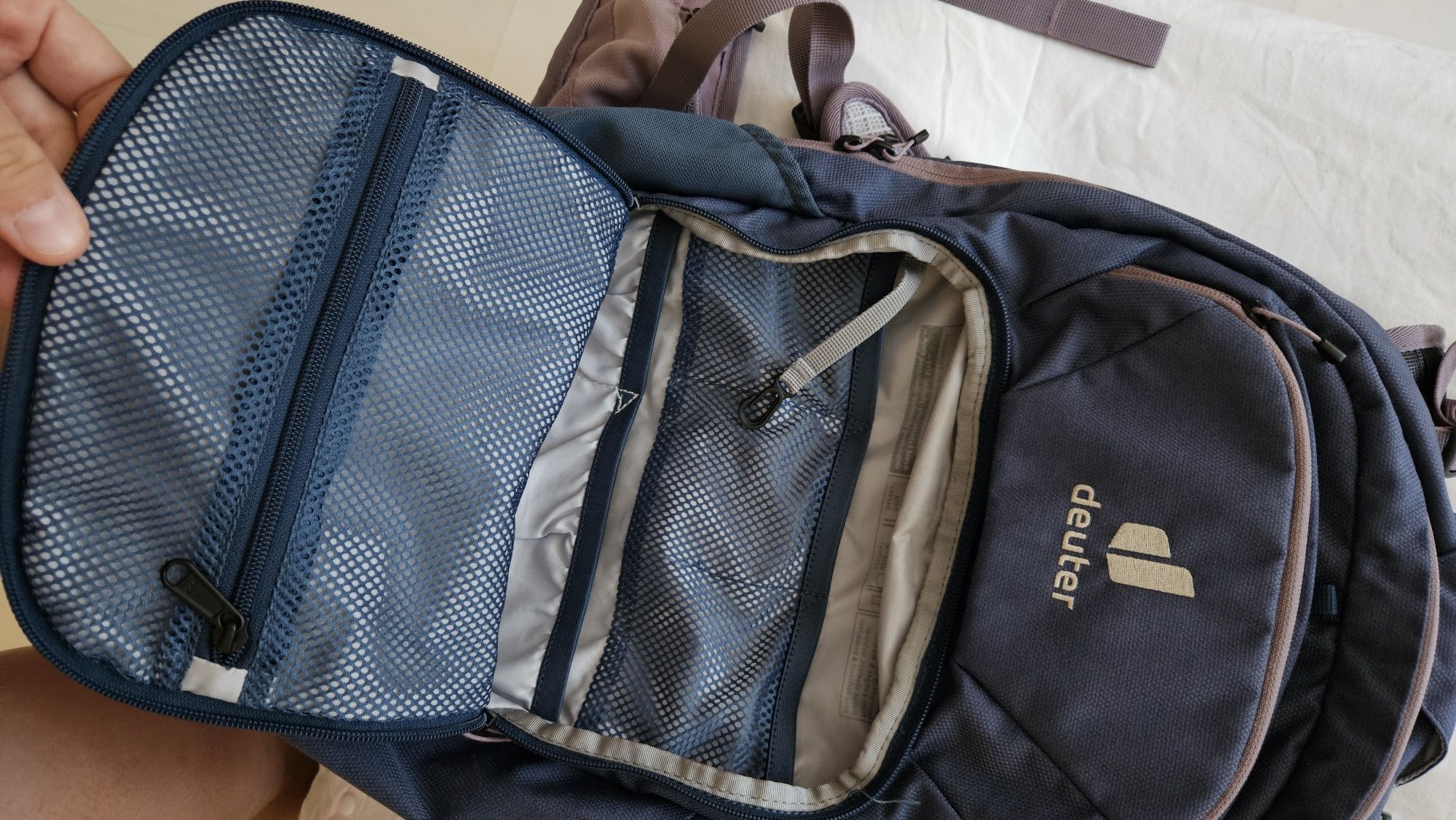 Deuter Attack SL 14L раница за планина и планинско колоездене
