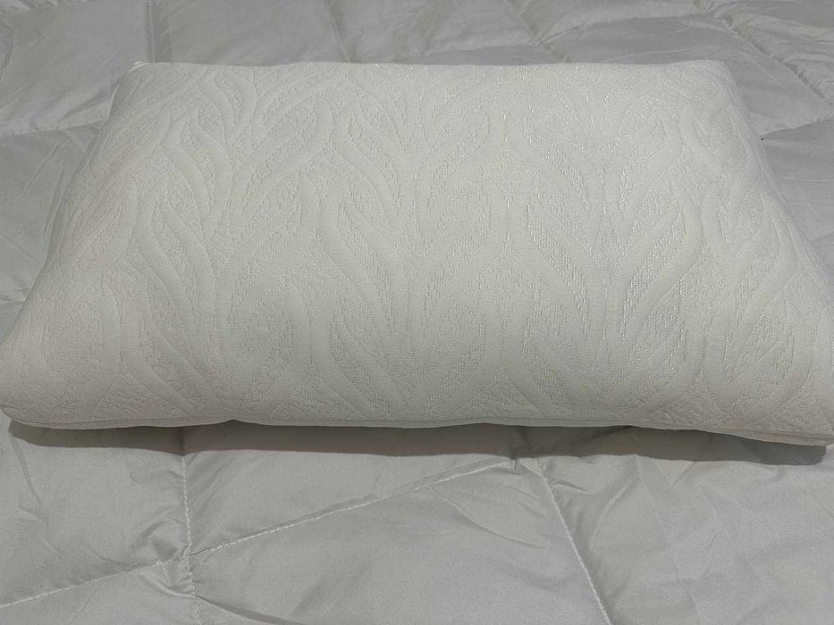 Новые, мягкие, дышащие подушки