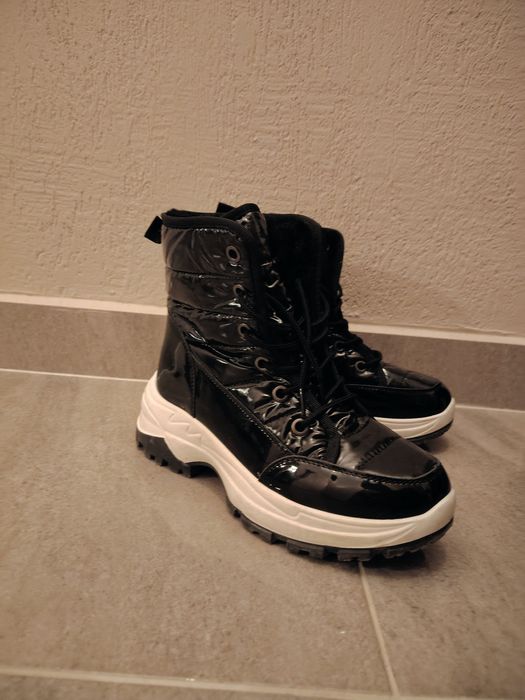 Зимни боти с пух