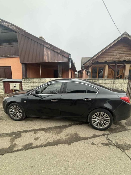 Dezmembrez opel insignia motor capota trager far aripa bara usa jante