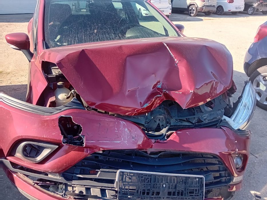 Vând Reno Clio lovit din 2018