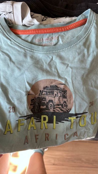 Давам дрехите безплатно.