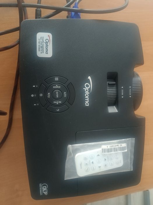 Продам Проектор Optoma