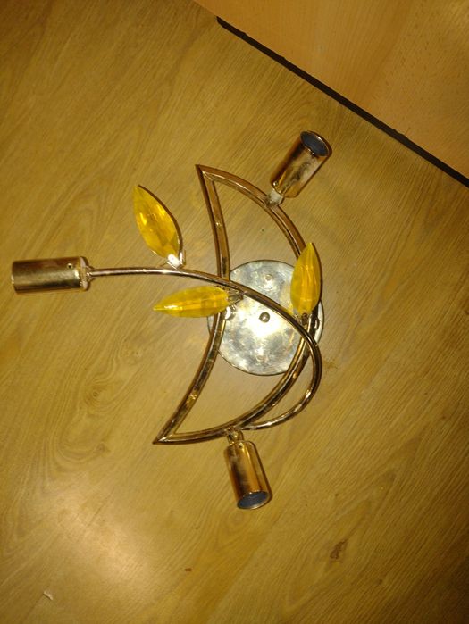 Candelabru cu 3 becuri