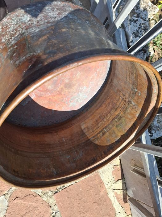 Продавам стар бъкърен казан.Без нагар.