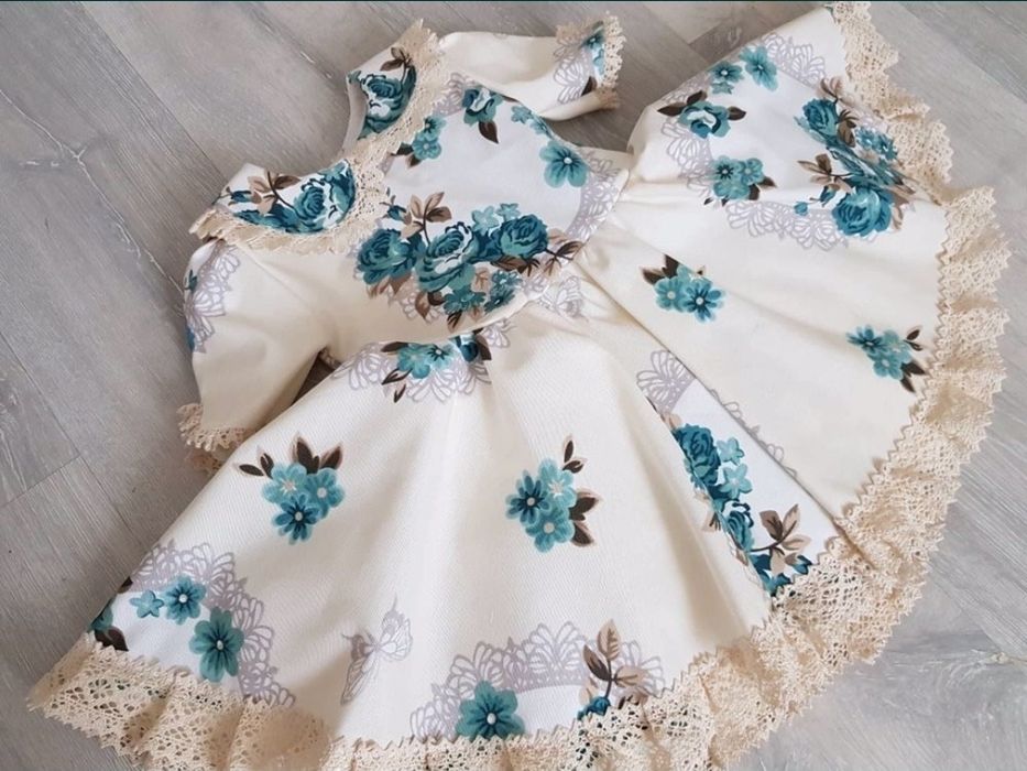 Rochita by Oana Tomescu mas. 2 ani