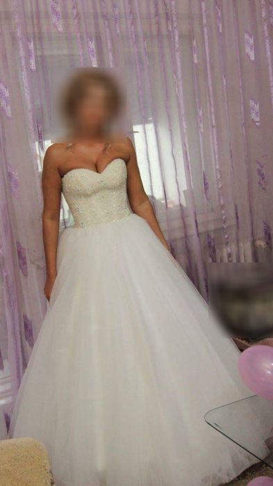 Vand rochie de mireasă