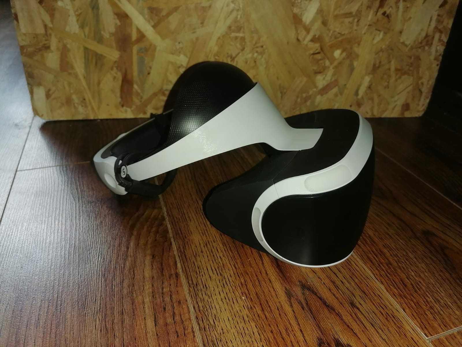 Vand casca VR PS4 (aproape noua)+ joc Farpoint