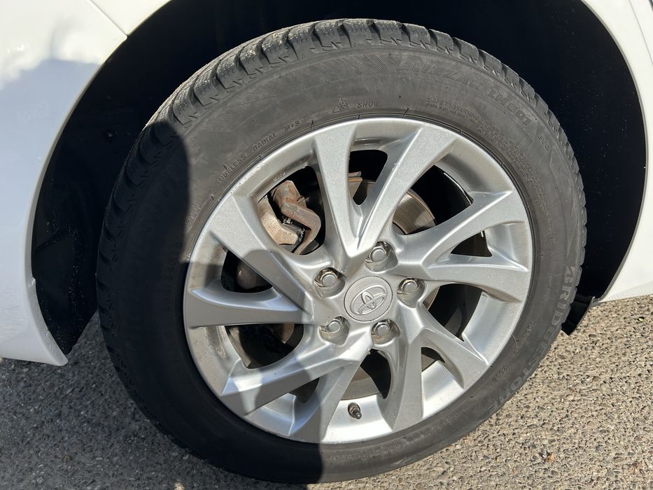 Toyota Auris 2015