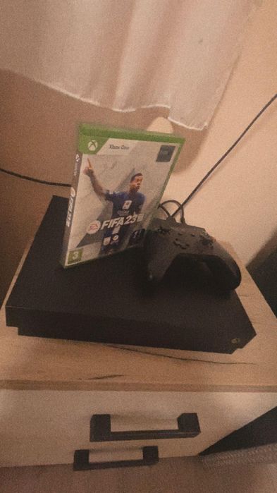 Vând xbox one x 1TB 4k Ultra HD, 4k Blue-ray