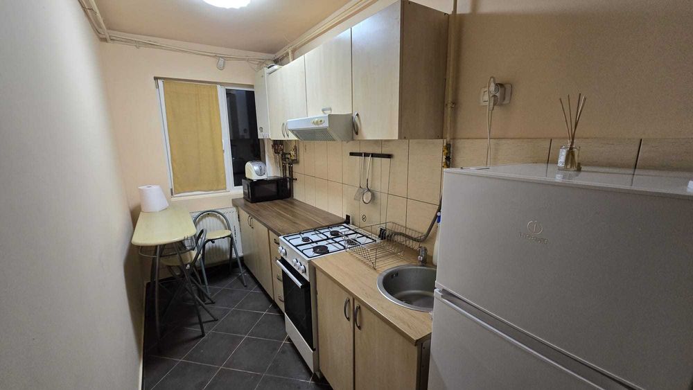 Apartament de închiriat - 2 camere