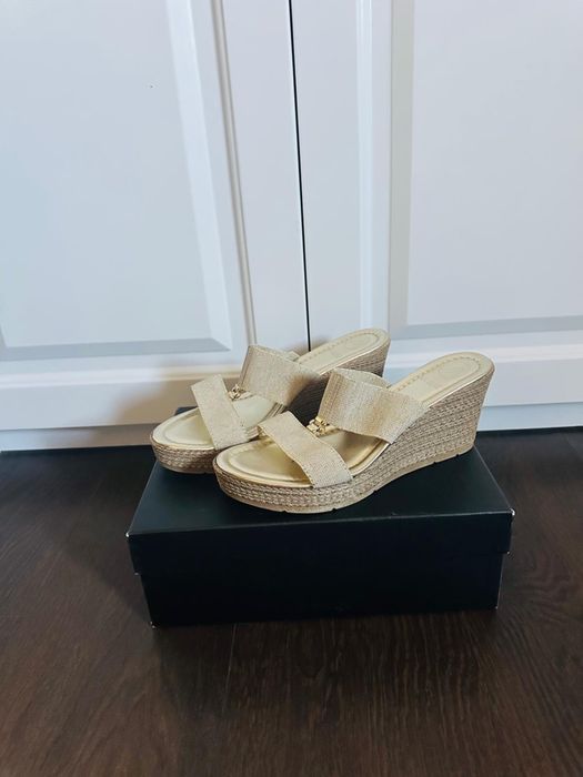 Papuci / saboti , eleganti de dama , numarul 40 , noi , culoare crem