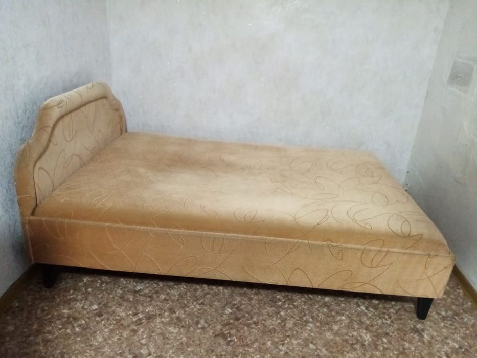 Продам кровать б.у