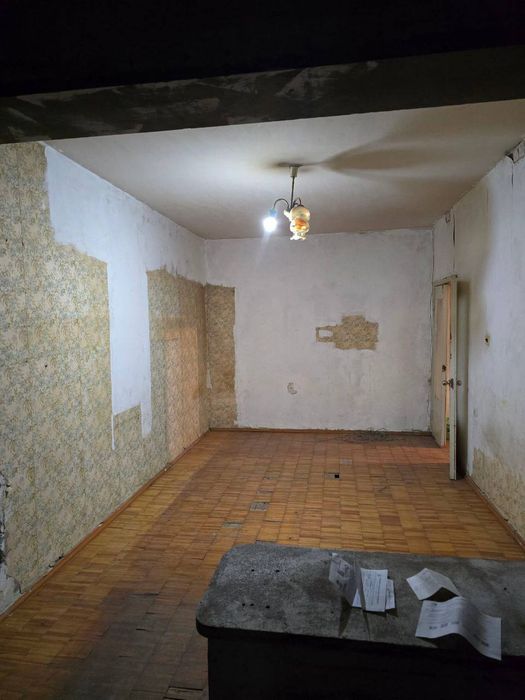 Продаётся 1/3/5 Куйлюк-5 Без ремонта 38м2 Ор-р: Медицинский техникум