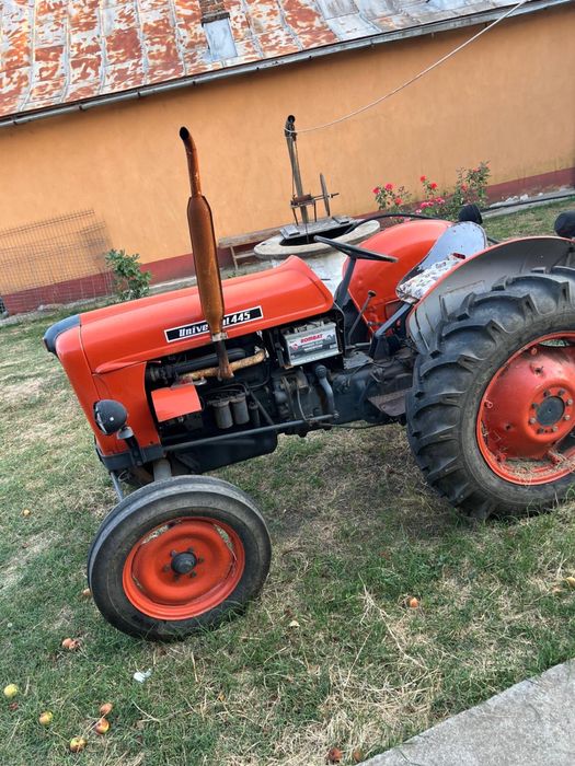 Tractor si plug reversibil