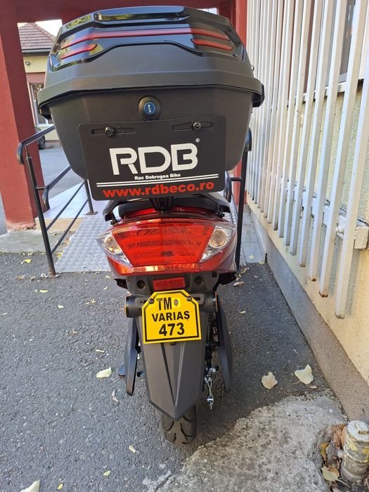 Vând Scuter electric RDB.motor de 2000w.