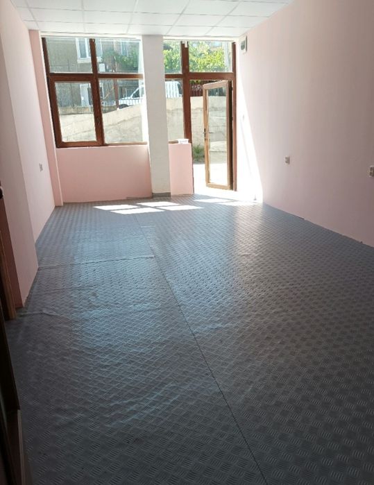 Дава се под наем Магазин в Дупница - 30 кв.м за 153 € - Снимка #4