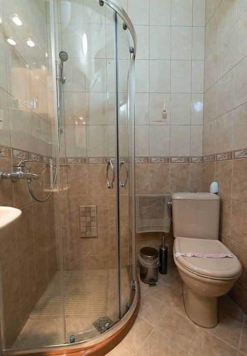 Дава се под наем Двустаен апартамент в Бургас, Център - 70 кв.м за 500 € - Снимка #4