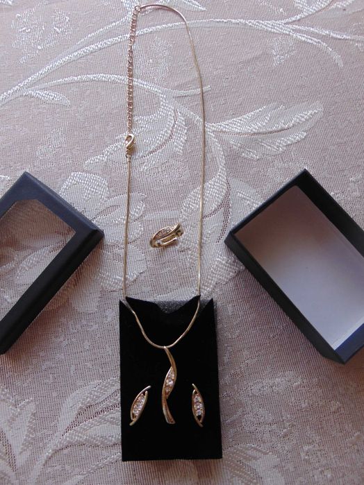 Бижута, колиета, гривни, обеци