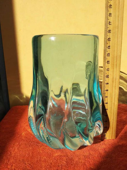 Ваза толстостенная. Автор Вера Мухина