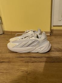 Adidas Ozelia Sneakers