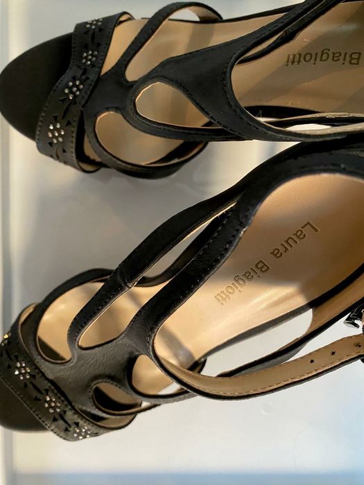 Pantofi piele Laura Biagiotti