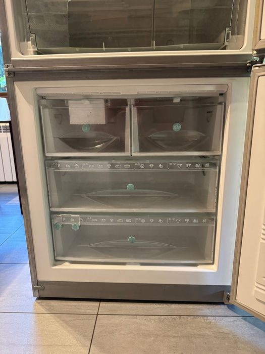 Хладилник с фризер Miele с два компресора