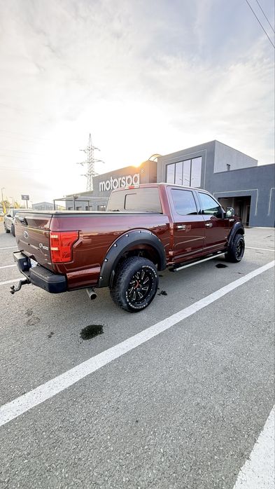 Ford F-150 XLT Crew Cab