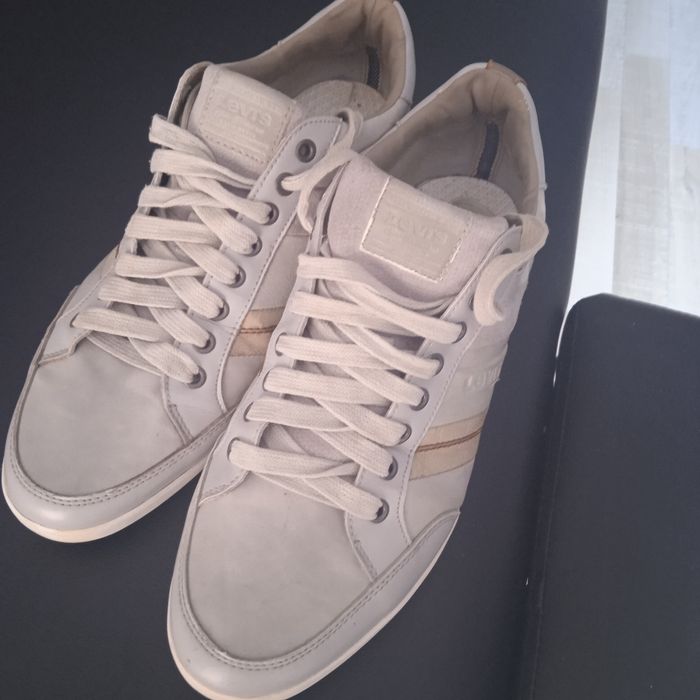 Кецове Levi's...