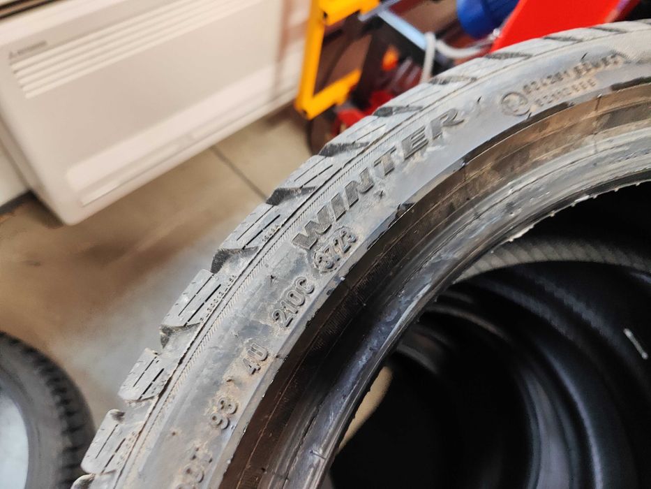 4бр.зимни гуми 225/40/18 Pirelli