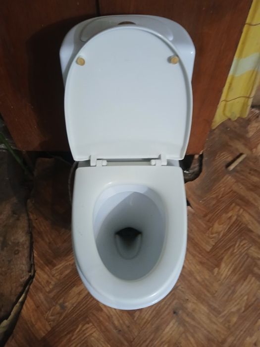 ,продам унитаз в хорошем состоянии