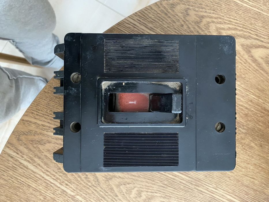 Шалтер от 500V до 200V-300A