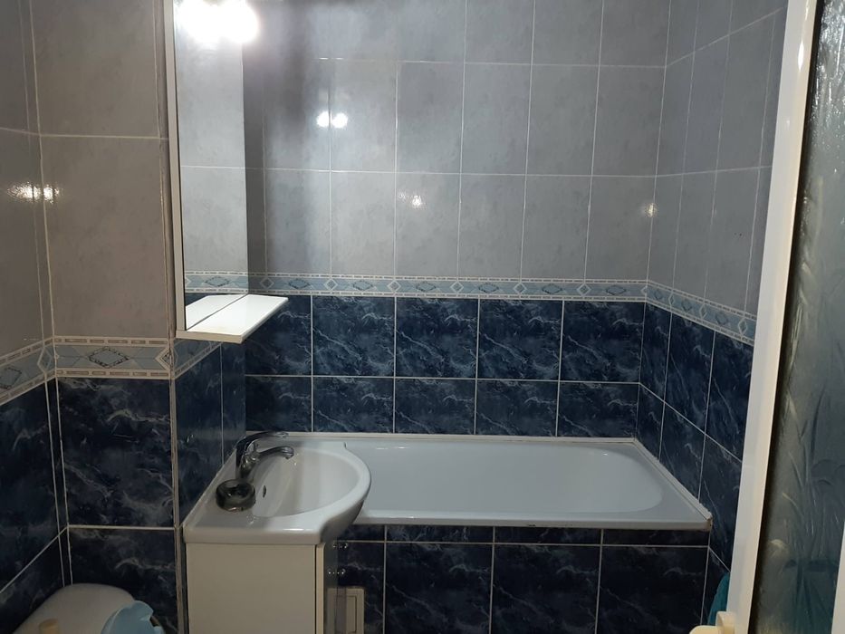 Vând apartament 3camere complet mobilat