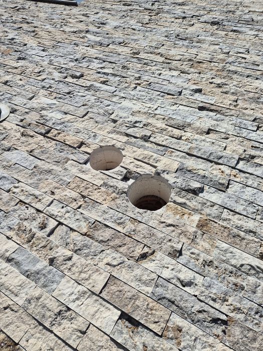 Găuri prin carotare