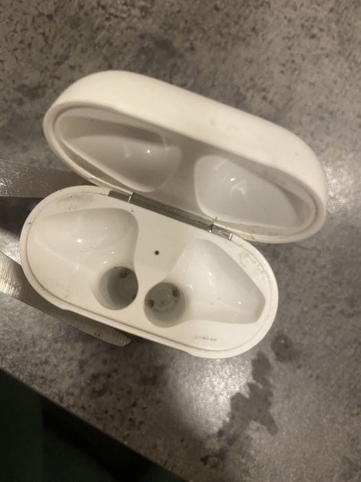 Калъф за AirPods