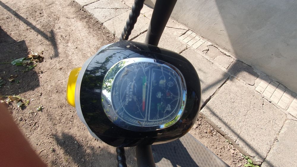 Scuter electric puțin folosit