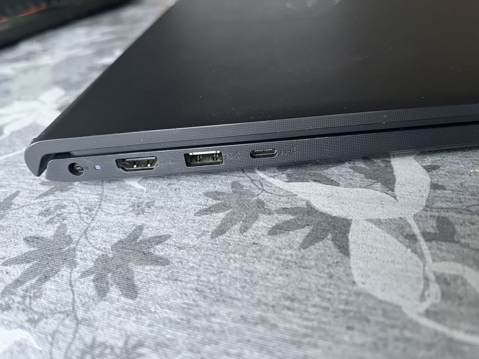 Dell Vostro 15 3510 Intel i7 24GB RAM