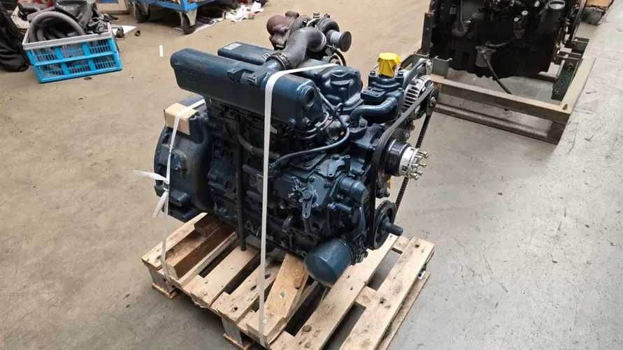 Motor complet Kubota V2403-T - Piese motor Kubota