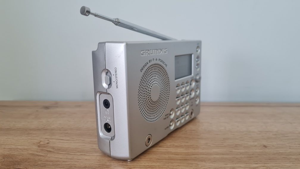 Цифрово радио Grundig yacht boy 2000