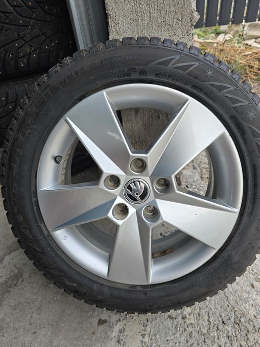 Продам зимние колеса в сборе