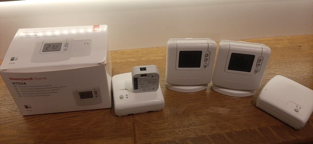 Vand 2 termostate wireless Honeywell + releu Salus
