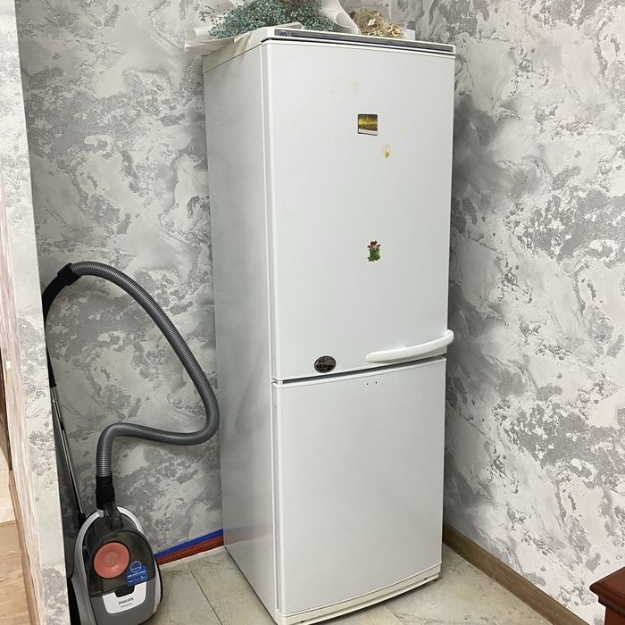 Продам 2 холодильника