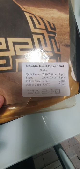 Луксозен спален комплект