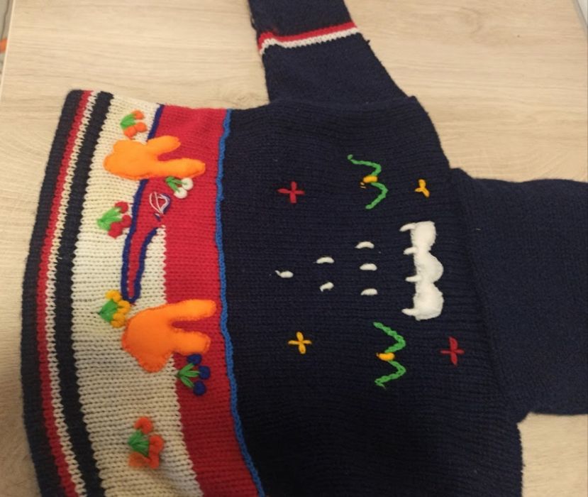 Pulover bebe 6-9 luni. Impecabila