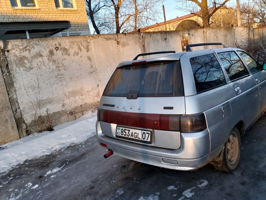 Машина сатылады' жагдайы жаксы  ваз 21110универсал 2001ж 8_клапон