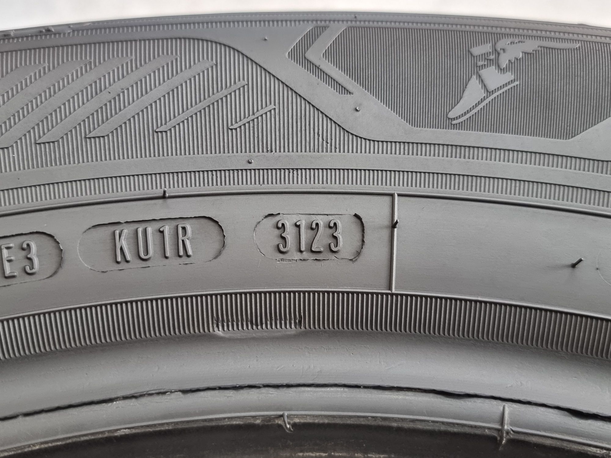 "Dot 23-24" 215/65/17 Goodyear 4Броя: 480лв 7.5мм