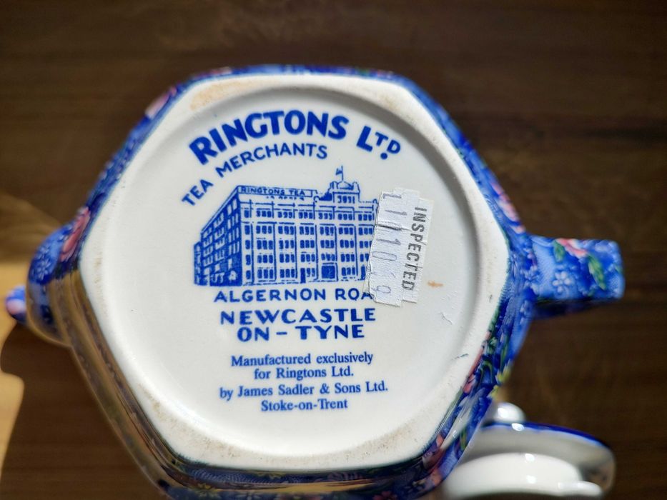 Ретро чайник на Sadler Chintz