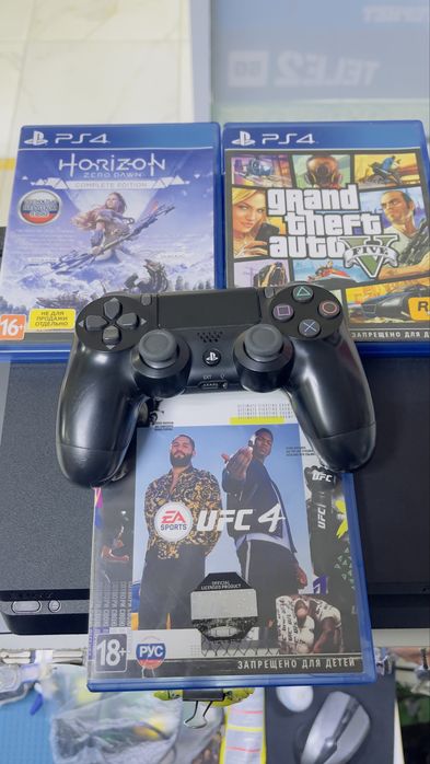 Продаю PS4 super slim! Память 1тб!