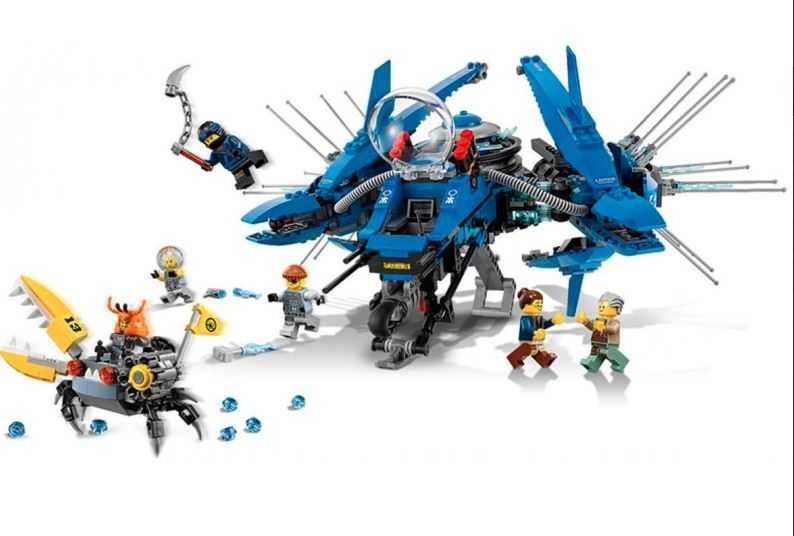 LEGO® NINJAGO™ Avion cu reactie 70614